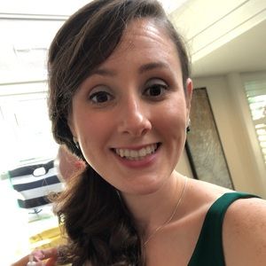 Meet your Posher, Lauren